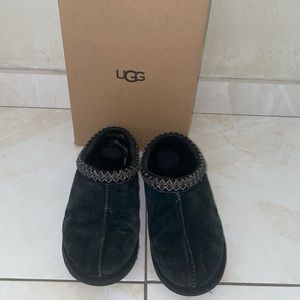 Ugg slippers